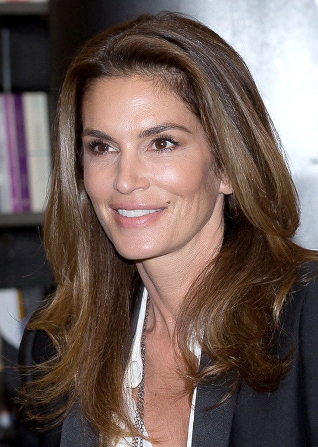 Cindy Crawford - 25 Celebrities Who Had Cosmetic Surgery