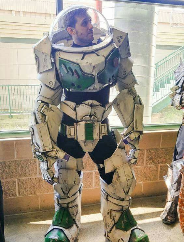 Buzz Light Year - Must See Cosplayers