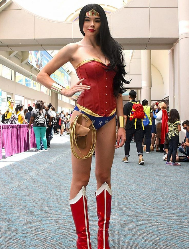 Wonder woman - Must See Cosplayers